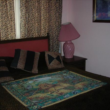 Deer Trail Motel Wisconsin Dells Quarto foto