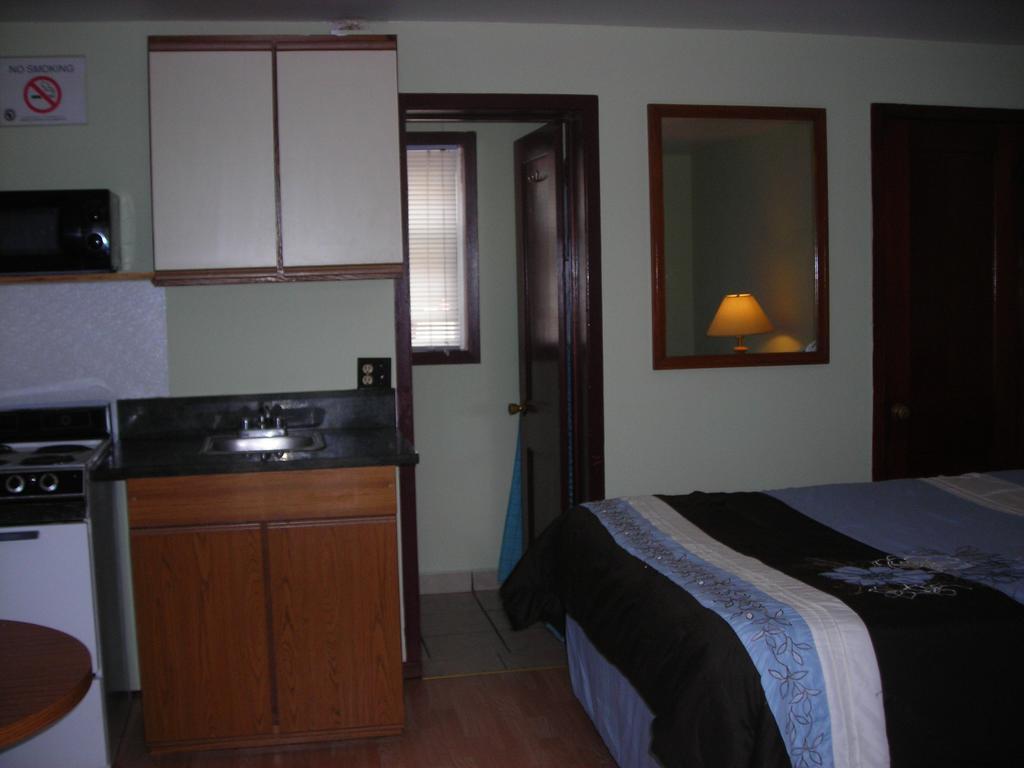Deer Trail Motel Wisconsin Dells Quarto foto