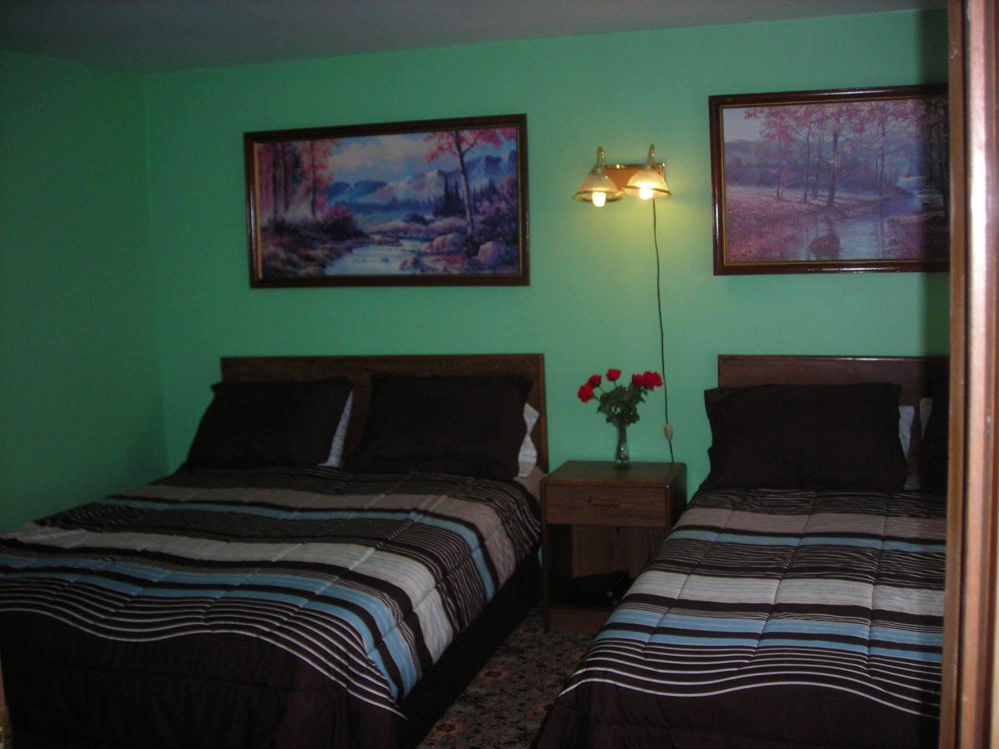 Deer Trail Motel Wisconsin Dells Exterior foto